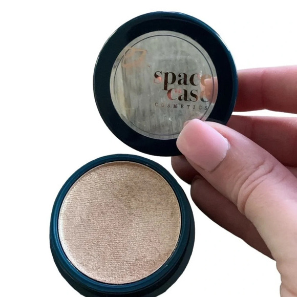 Space Case Highlighter - Picture 3 of 4